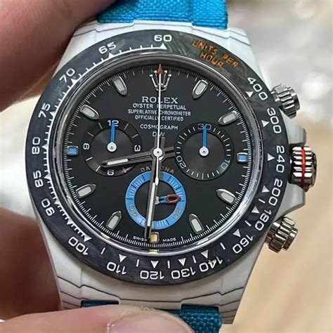 rolex daytona carbon price